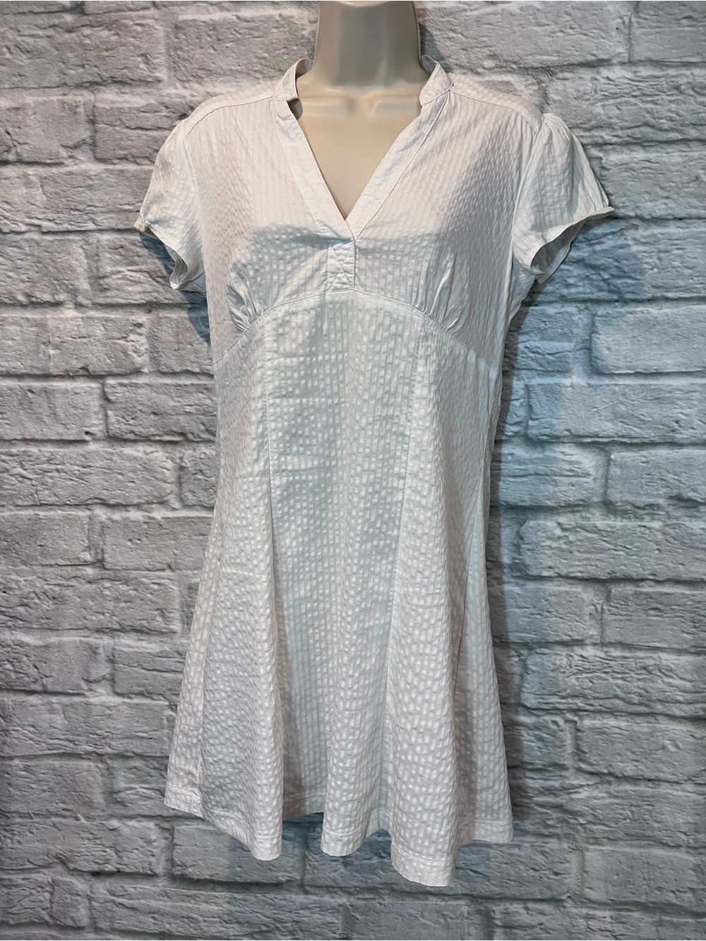 VTG Y2K Inscene White V-Neck Seersucker Cap Sleeve Mini Dress - Medium - Picture 3 of 15
